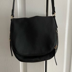 NWOT Vince Camuto crossbody.
